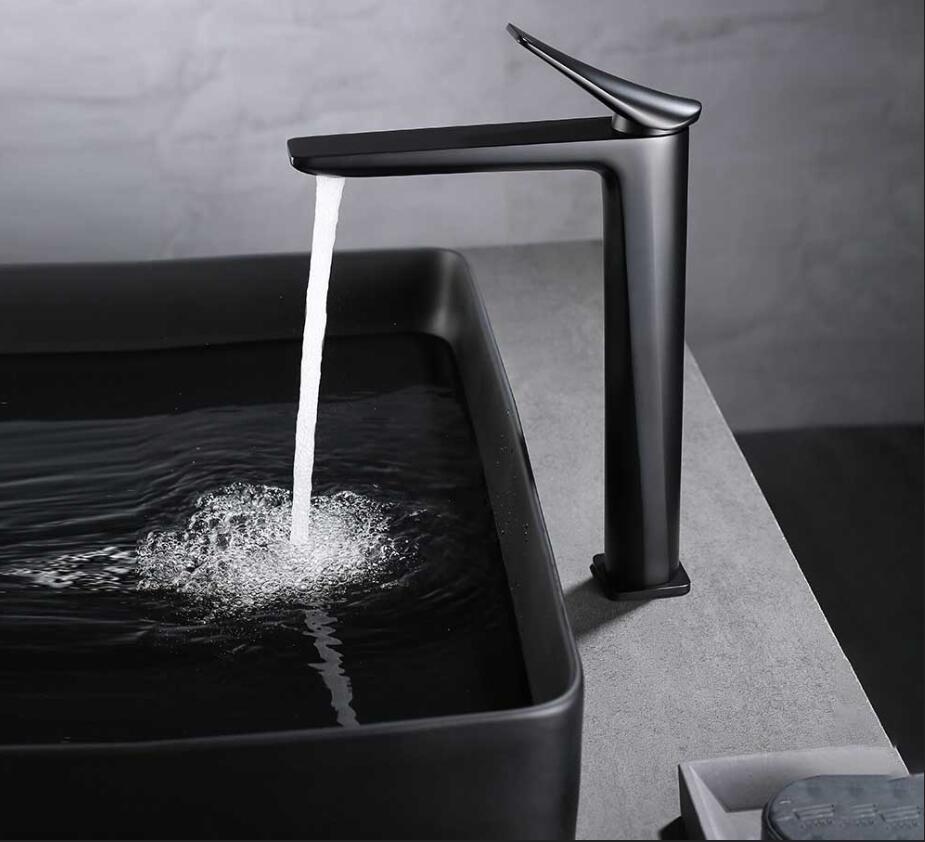 CBM Luxury Black Bathroom Faucet Mixer Función Función Montado Montado Caliente Frío Agua Grifo Individual Handle Tall Royal Cuenca Fregadero Grifo