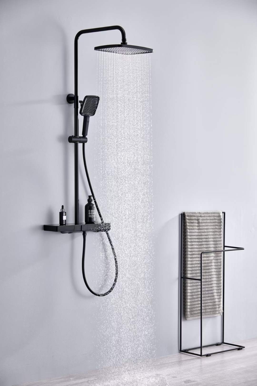 CBM fashionable shower set for bathroom brass material with black  white color bottom smooth sanitary ware