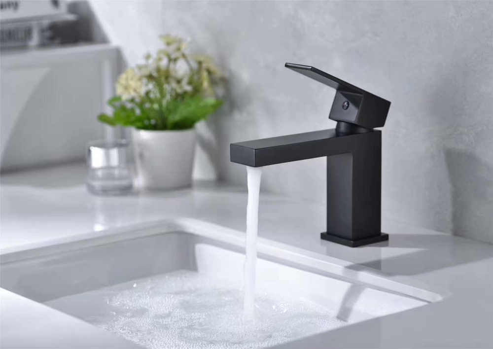 Simple design faucet bathroom mixer square body copper material